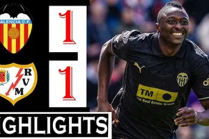 Rayo Vallecano vs Valencia 1-1: Cesar Tarrega bất ngờ phản lưới nhà, Umar Sadiq đệm bóng cận thành cứu thua, chia điểm kịch tính
