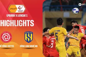 Thể Công vs SLNA 1-0: VAR xác định Quang Vinh phạm lỗi Công Phương trong vùng cấm, Pedro Henrique sút penalty ghi bàn duy nhất 