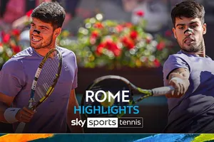 Carlos Alcaraz vs Lorenzo Musetti 6-3, (7)7-6(4): Loạt tie-break căng thẳng, Alcaraz hạ Musetti, tiến vào chung kết Rome Open 2025