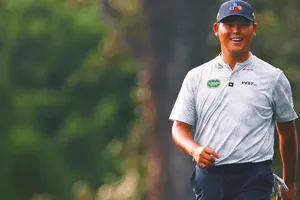 Golfer Hàn Quốc Si Woo Kim lập kỷ lục cú hole-in-one 252 yards dài nhất lịch sử các giải major, trước đó Eric Cole cũng có cú hole-in-one trong khuôn khổ PGA Championship năm nay