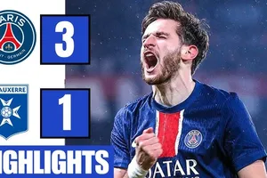 PSG vs Auxerre 3-1: Sinayoko khai bàn nhưng Kvaratskhelia tỏa sáng cú đúp, Marquinhos chốt hạ chiến thắng, khẳng định đẳng cấp nhà vô địch Ligue 1