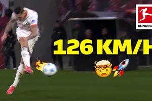 48 cú "nã đạn" như trái phá của Harry Kane, Xhaka, Naldo và các chân sút khác trong lịch sử Bundesliga