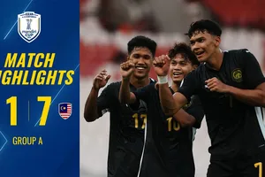 U23 Brunei vs U23 Malaysia 1-7: Syamer sớm phá lưới, Aiman phản lưới nhà, Haizon, Bin Rosli, Hakimi, Tierney vùi dập 7 bàn thắng, bỏ túi 3 điểm dễ dàng