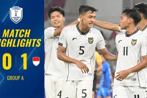 U23 Philippines vs U23 Indonesia 0-1: Tiền vê Darwis ném biên cực mạnh, Rosquillo phá bóng nhưng bất ngờ phản lưới nhà, U23 Indonesia tạm xếp nhất bảng A