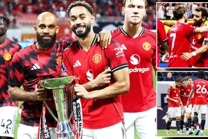 Man United vs Everton 2-2: Fernandes mở bàn trên chấm penalty, Ndiaye gỡ hòa, Mount lập công, Heaven bất ngờ phản lưới nhà, HLV Amorim giành chức vô địch Premier League Summer Series 2025