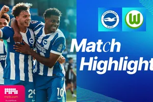 Giao hữu, Brighton vs Wolfsburg 2-1: Georginio Rutter tỉa góc tinh tế khai bàn, Maxim De Cuyper nhân đôi cách biệt, Rogerio ghi bàn danh dự