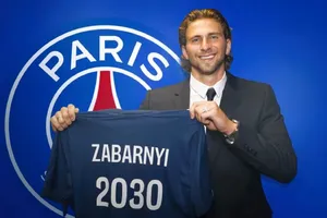 PSG kích nổ thêm "bom tấn" giá 63 triệu euro kèm 3 triệu euro biến phí cho Ilya Zabarnyi với thời hạn đến năm 2030
