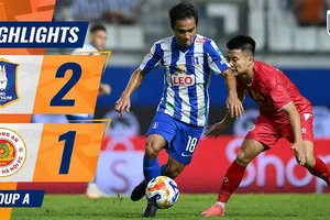 Pathum United vs CAHN 2-1: Alan khai bàn, Fornazari nhận thẻ đỏ, Messi Thái Chanathip Songkrasin tỏa sáng cú đúp, ngược dòng chiến thắng 