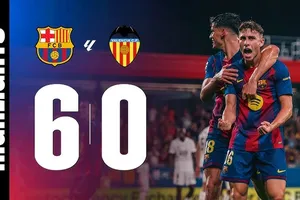 Barcelona vs Valencia 6-0: Khó tin 6 bàn thắng, Lopez, Raphinha, Lewandowski lần lượt đua tài ghi cú đúp, Barca quyết xoán ngôi đầu La Liga của Real 