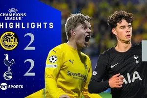 Bodo Glimt vs Tottenham 2-2: Tâm điểm hiệp 2, Jens Petter Hauge ghi cú đúp, Van De Ven ghi bàn, Jostein Gundersen phản lưới nhà, cứu thua Tottenham 