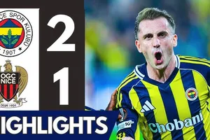 Fenerbahce vs Nice 2-1: Talisca, Yuksek kiến tạo giúp Akturkoglu sớm hoàn thành cú đúp sau 25 phút, Carlos rút ngắn cách biệt