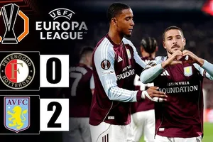 Feyenoord vs Aston Villa 0-2: Buendia chích bóng tỉa góc đẹp mắt, McGinn đệm bóng cận thành chốt hạ chiến thắng, HLV Van Persie trách trọng tài