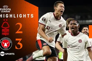 Nottingham Forest vs Midtjylland 2-3: Rượt đuổi 5 bàn, Diao khai bàn, Ndoye gỡ hòa, lần lượt Bech, Byskov tỏa sáng, Chris Wood lập công nhờ chấm penalty