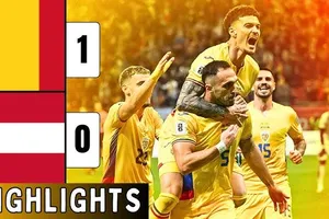 Romania vs Áo 1-0: Ianis Hagi kiến tạo từ pha sút phạt, Virgil Ghita đánh đầu siêu phẩm ghi bàn duy nhất phút bù giờ, kịp bỏ túi 3 điểm 