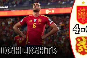 Tây Ban Nha vs Bulgaria 4-0: Merino xuất thần cú đúp bàn thắng, Chernev phản lưới nhà, Oyarzabal chốt hạ 3 điểm trên chấm penalty