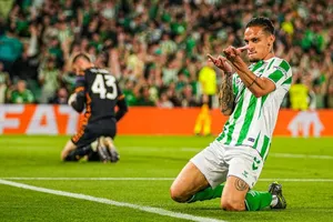 Cú đúp của Anthony, bàn thắng của Ronald Araujo góp mặt trong 20 pha ghi bàn của vòng 9 La Liga 2025