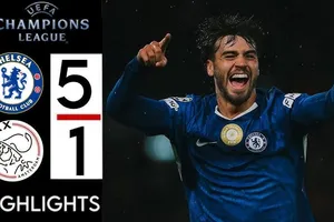 Chelsea vs Ajax 5-1: Bước ngoặt thẻ đỏ của Taylor, dàn sao Guiu, Caicedo, Enzo Fernandez, Estevao, George đua tài ghi bàn, Weghorst lập công
