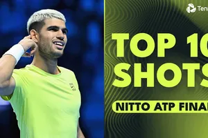 10 pha ăn điểm đẹp mắt của Sinner, Alcaraz, De Minaur, Ben Shelton ở Nitto ATP Finals 2025