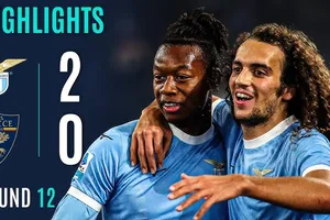 Lazio vs Lecce 2-0: Toma Basic căng ngang, Matteo Guendouzi sút bồi mở bàn, VAR ngăn Boulaye Dia lập công, Tijjani Noslin chốt hạ 3 điểm