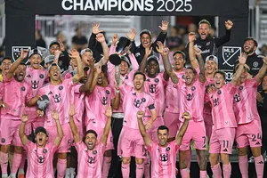 Inter Miami vs New York City 5-1: Justin Haak lập công, Tadeo Allende ghi hattrick, Mateo Silvetti, Telasco Segovia cùng Messi đăng quang vô địch MLS khu vực miền Đông