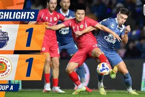 Buriram vs Công an Hà Nội 1-1: Văn Hậu trở lại ấn tượng, Leo Artur mở bàn, Robert Zulj nhận thẻ đỏ, Bissoli cứu thua nhờ penalty