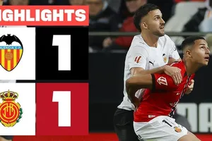 Valencia vs Mallorca 1-1: Samu Costa sút nối cực căng mở tỷ số, Hugo Duro đánh đầu cận thành gỡ hòa, chia điểm kịch tính