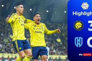 Al Nassr vs Al Okhdood 3-0: Ngôi sao 40 tuổi Ronaldo tỏa sáng cú đúp, Felix lập công, CR7 dẫn dắt Al Nassr có chiến thắng thứ 10 liên tiếp 