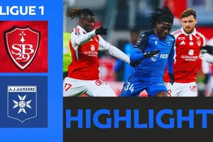 Brest vs Auxerre 2-0: Lần lượt Ludovic Ajorque, Joris Chotard khoe tài ghi bàn, Brest giành chiến thắng thuyết phục, Auxerre áp chót BXH Ligue 1
