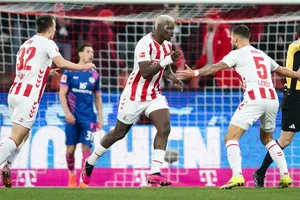 Cologne vs Mainz 05 2-1: Stefan Bell sớm mở bàn nhưng Ragnar Ache bất ngờ tỏa sáng cú đúp ngược dòng