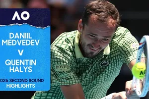 Daniil Medvedev vs Quentin Halys 6-7 (9-11), 6-3, 6-4, 6-2: Chật vật hạ Halys sau 3 giờ 4 phút, Medvedev gặp Fabian Marozsan ở vòng 3