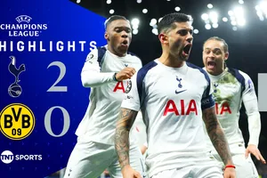 Tottenham vs Borussia Dortmund 2-0: Romero dứt điểm mở bàn, Svensson nhận thẻ đỏ, Solanke chốt hạ chiến thắng Dortmund dễ dàng