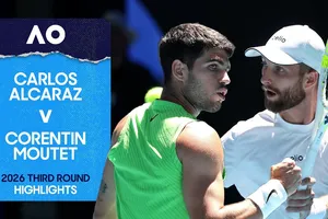 Carlos Alcaraz vs Corentin Moutet 6-2, 6-4, 6-1: Hạ Moutet chớp nhoáng, Alcaraz gặp Tommy Paul ở vòng 4 Australian Open