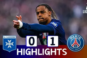 Auxerre vs PSG 0-1: Dembele kiến tạo, Barcola chớp thời cơ ghi bàn duy nhất, PSG tạm vượt mặt Lens đòi lại ngôi đầu Ligue 1