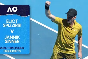 Eliot Spizzirri vs Jannik Sinner 6-4, 3-6, 4-6, 4-6: Hạ Spizzirri vất vả hơn dự kiến, Sinner đối đầu Luciano Darderi ở vòng 4