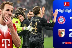 Bayern Munich vs Augsburg 1-2: Hiroki Ito mở bàn cho Bayern nhưng Chaves, Giannoulis bất ngờ tạo địa chấn hạ Harry Kane