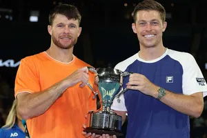 Kubler/Polmans vs Harrison/Skupski 7-6(4) 6-4: Đánh bại Harrison/Skupski, Kubler/Polmans đăng quang đôi nam Australian Open 2026