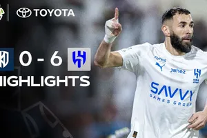 Al Akhdoud vs Al Hilal 0-6: Ronaldo chật vật ở SPL, Karim Benzema tỏa sáng hattrick trong ngày ra mắt đội bóng cũ của Neyamr Al Hilal