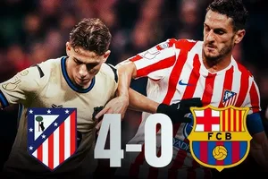 Atletico Madrid vs Barcelona 4-0: Eric Garcia sớm phản lưới nhà, Griezmann, Lookman, Alvarez thăng hoa tỷ số không tưởng, Barca khó lượt về