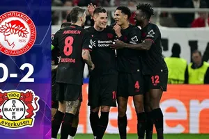 Olympiakos vs Leverkusen 0-2: Poku, Grimaldo kiến tạo đẹp mắt giúp Schick tỏa sáng cú đúp trong 3 phút, HLV Hjulmand rộng cửa lượt về