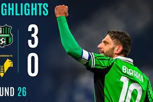 Sassuolo vs Verona 3-0: Andrea Pinamonti đệm bóng cận thành mở tỷ số, Domenico Berardi xuất thần cú đúp bàn thắng chốt hạ 3 điểm
