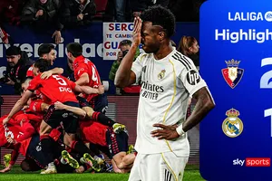 Osasuna vs Real Madrid 2-1: Budimir mở bàn nhờ chấm penalty, Vinicius gỡ hòa, Raul tạo địa chấn hạ Real, Mbappe ngậm ngùi nhận thất bại