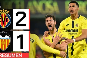 Villarreal vs Valencia 2-1: Largie Ramazani mở bàn nhờ chấm penalty, Santi Comesana gỡ hòa, Pape Gueye chốt hạ chiến thắng trên chấm 11m