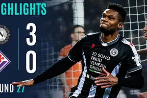Udinese vs Fiorentina 3-0: Christian Kabasele mở bàn, Keinan Davis nhân đôi tỷ số nhờ penalty, Adam Buksa ấn định chiến thắng gọn gàng