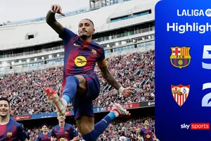 Barcelona vs Sevilla 5-2: Oso, Sow lập công, Raphinha xuất thần hattrick, Olmo, Cancelo góp công chiến thắng, Barca dẫn đầu La Liga