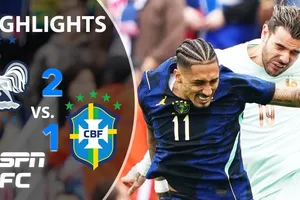 Giao hữu, Brazil vs Pháp 1-2: Mbappe, Ekitike áp đảo, Upamecano nhận thẻ đỏ, Bremer ghi bàn danh dự cho chủ nhà Brazil 