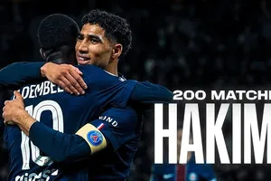 PSG tri ân hậu vệ người Morocco - Achraf Hakimi chạm cột mốc 200 trận trong màu áo Paris Saint-Germain với 21 bàn thắng và 33 kiến tạo