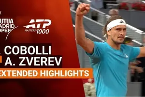 Flavio Cobolli vs Alexander Zverev 1-6, 4-6: Dễ dàng hạ Cobolli, Zverev gặp tay vợt 21 tuổi người Bỉ Alexander Blockx ở bán kết Madrid Open
