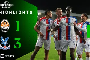 Shakhtar Donetsk vs Crystal Palace 1-3: Ismaila Sarr, Kamada, Strand Larsen thị uy sức mạnh, tự tin giành vé chung kết Conference League