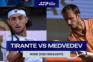 Thiago Agustin Tirante vs Daniil Medvedev 3-6, 2-6: Thắng dễ dàng Tirante, Medvedev thắng tiến gặp Martin Landaluce ở tứ kết Rome Open