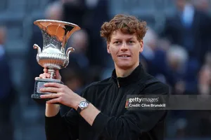 Jannik Sinner vs Casper Ruud 6-4, 6-4: Hạ Ruud, Sinner giành chức vô địch Rome Open, lập kỷ lục 6 lần liên tiếp đăng quang Masters 1000 
